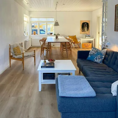 Charming House In Near And Town Casa de Férias
