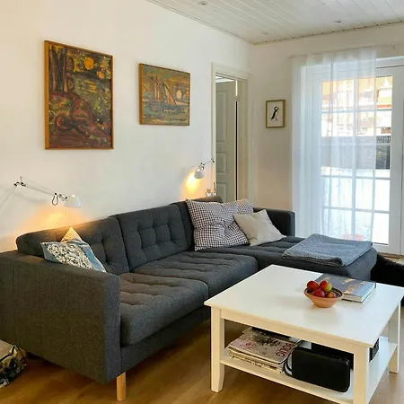Charming House In Near And Town בית נופש